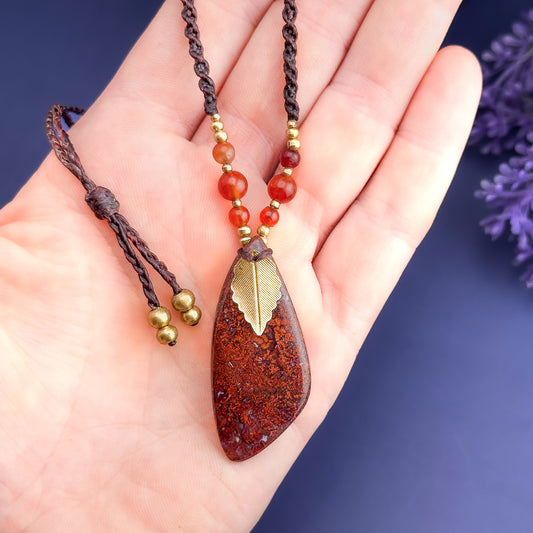 Moroccan Seam Agate Crystal Necklace with leaf